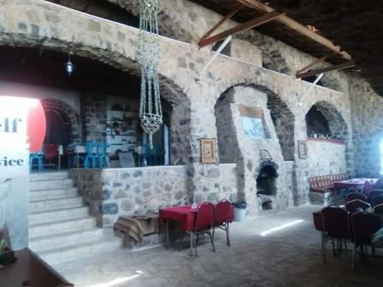 Trajan Guest House Al-Mughayer エクステリア 写真